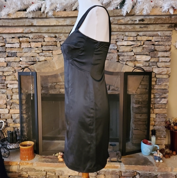 XOXO Black Sleeveless Mini Dress - Picture 3 of 7